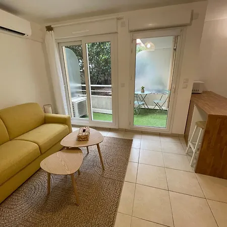 Apartmán Joli Climatise Avec Terrasse Au Calme